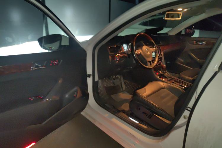 Used Volkswagen Passat 2013 2.0 TSI DSG Ultimate Edition Driver Seat