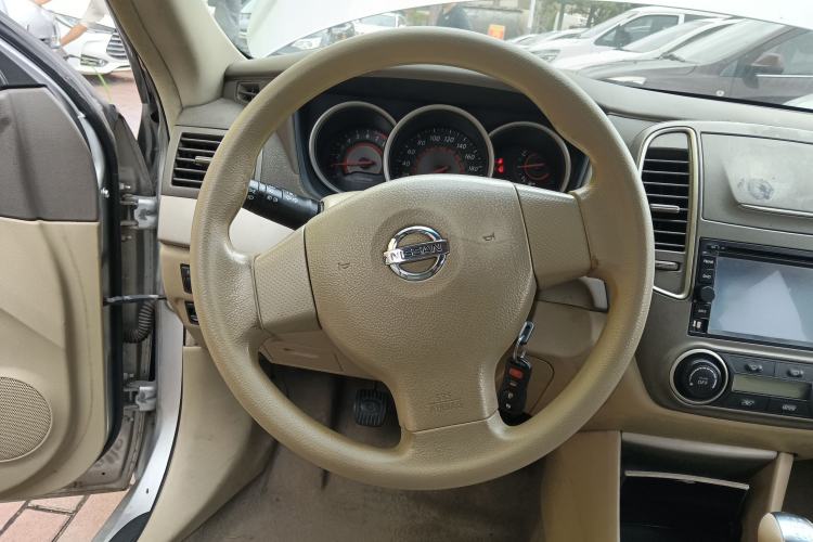 Used Nissan Sylphy 2012 Classic 1.6XE Manual Comfort Edition Steering Wheel