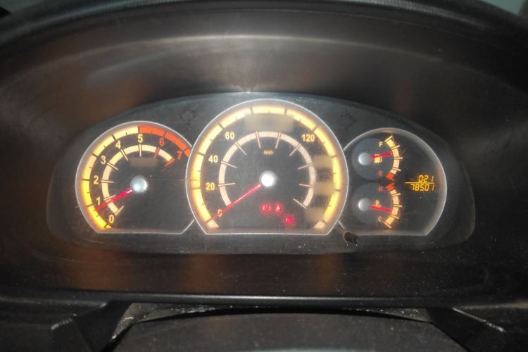 Used Jinbei Hiace 2014 2.0L Luxury Version V19
