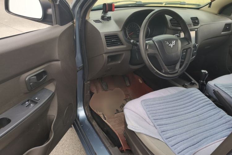 Used Wuling Hongguang 2014 1.5L Base Version