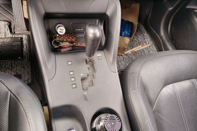 Used Hyundai ix35 2013 2.0L Automatic Two-Wheel Drive Smart GLS China IV Standard Gear Lever