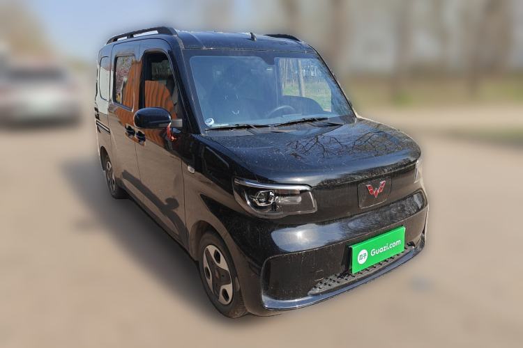 Used Wuling Zhiguang New Energy 2025 Comfort Model Front Right 45 Deg