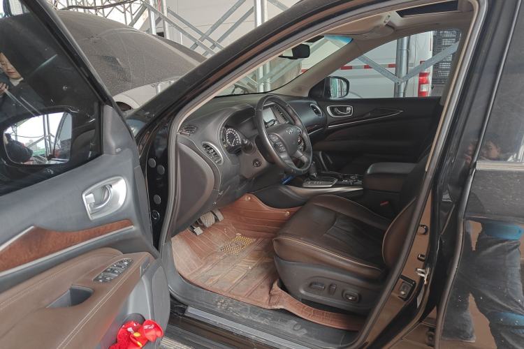 Used Infiniti QX60 2014 3.5L Four-Wheel Drive All-Terrain Version
