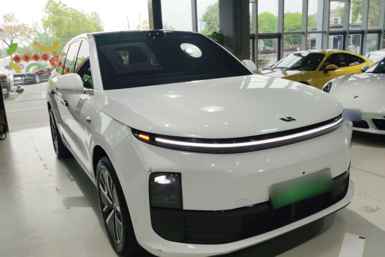 Used Li Auto L6 2024 Max Front Right 45 Deg