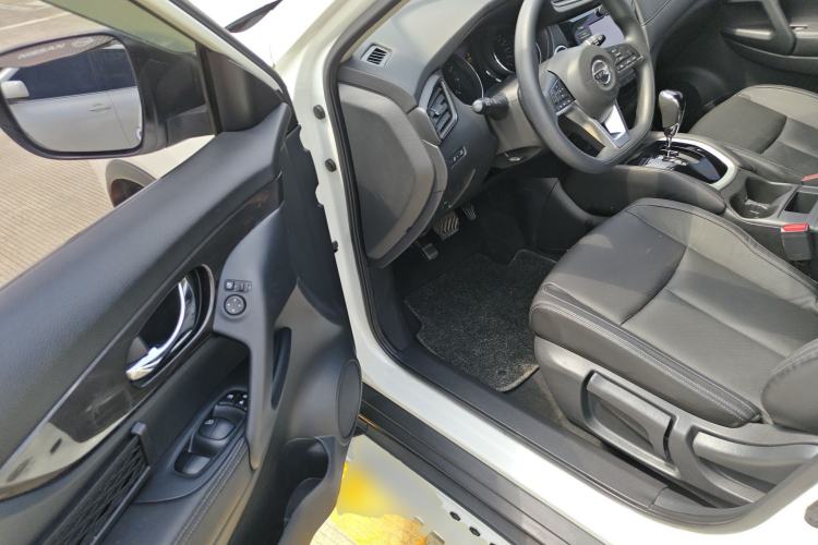 Used Nissan X-Trail 2017 2.0L CVT Comfort Edition 2WD Driver Seat