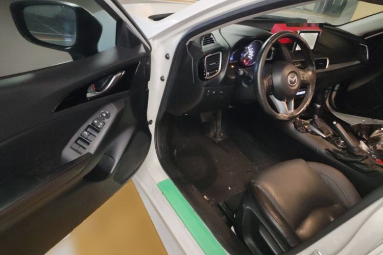 Used Mazda 3 Axela 2014 Hatchback 2.0L Automatic Sport Model