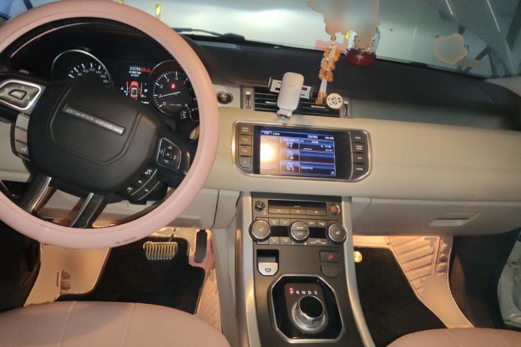 Used Land Rover Range Evoque 2012 2.0T 5-Door Ignite Edition Center Console