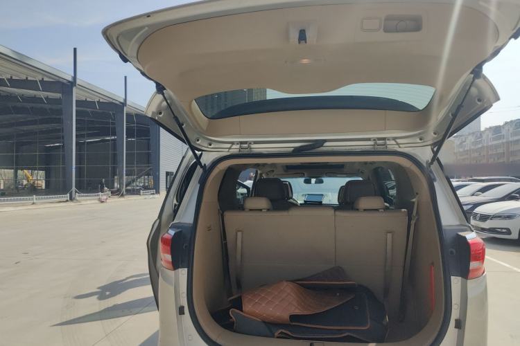 Used Buick GL8 2017 ES 28T Premium Version China V Standard Trunk