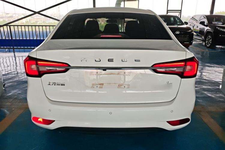 Used Roewe i5 2020 1.5L Manual 4G Connect Luxury Edition