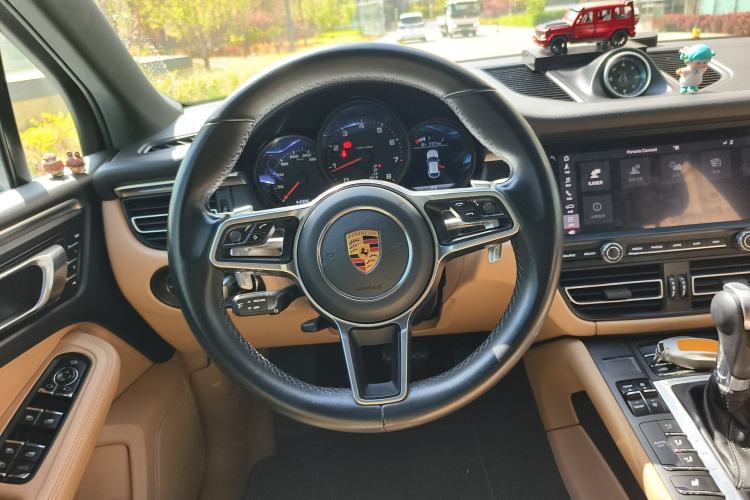 Used Porsche Macan 2018 Macan 2.0T Steering Wheel