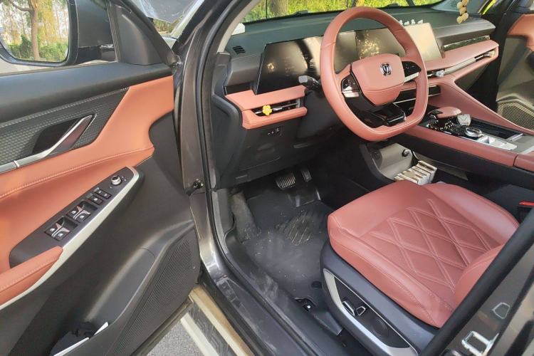 Used Changan CS75 PLUS 2023 3rd Generation 1.5T Automatic Prestige Model
