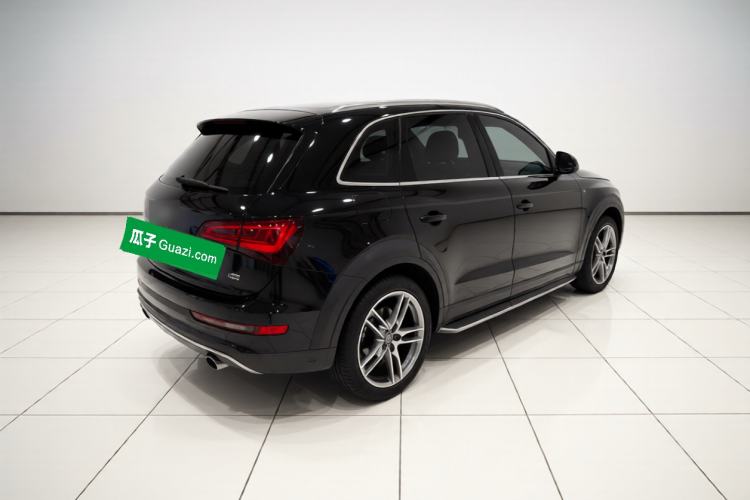 Used Audi Q5 2017 Plus 40 TFSI Technology Model Rear Right 45 Deg