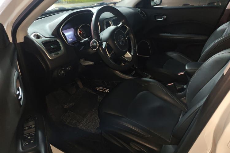 Used Jeep Compass 2017 200T Automatic Family Edition
