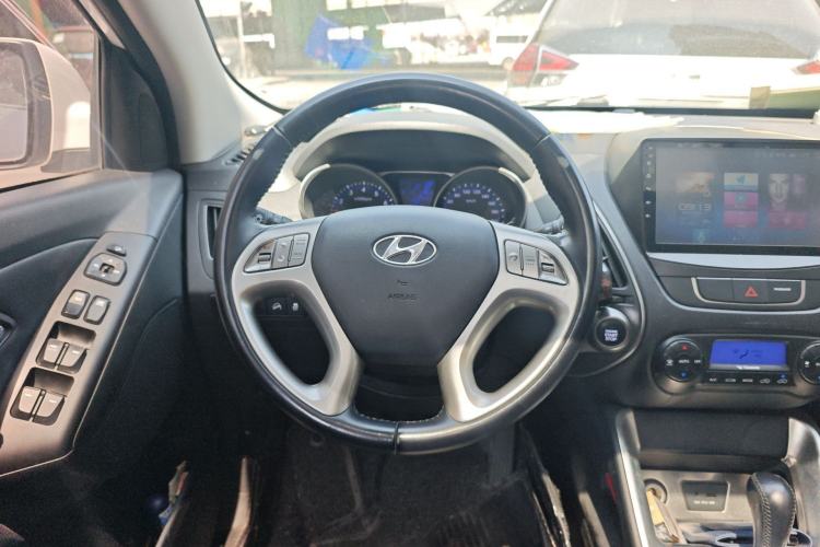 Used Hyundai ix35 2015 2.0L Automatic 2WD Smart Version China V Standard
