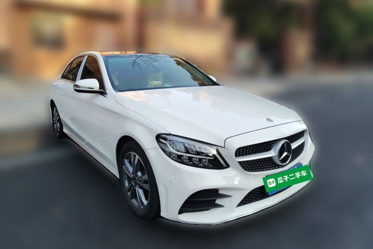 Used Mercedes-Benz C-Class 2021 C 200 L Fashion Edition Sport Version Front Right 45 Deg