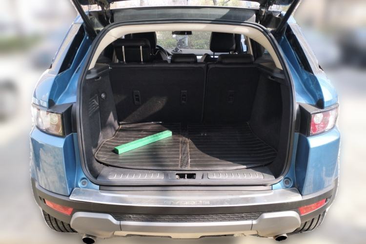 Used Land Rover Range Evoque 2015 2.0T Five-Door Zhiyao Edition Trunk