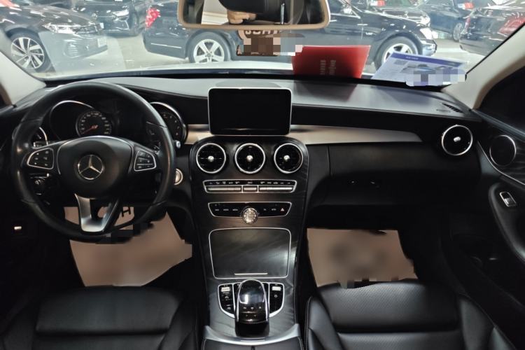 Used Mercedes-Benz C-Class 2018 C 180 L Fashion Edition Sport Version Interior 3