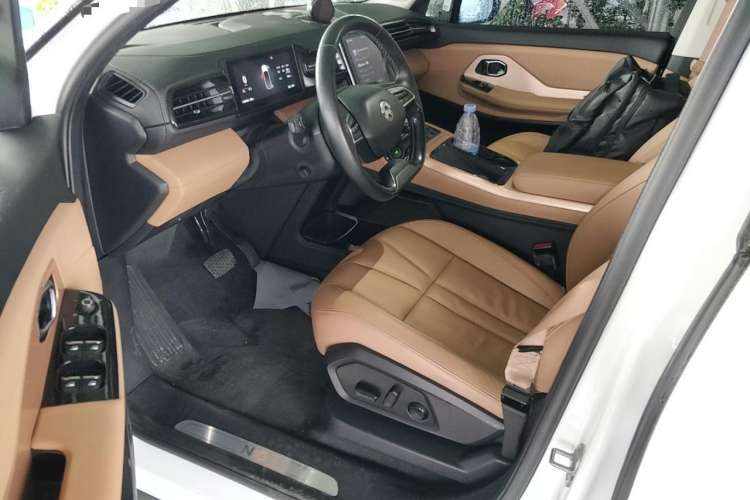 Used Nio ES8 2018 355 km Base Version 7-Seater Edition Driver Seat