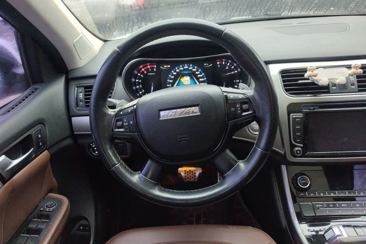 Used Haval H8 2017 2.0T Gasoline Two-Wheel Drive Smart Edition