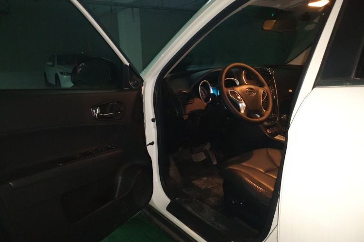 Used GAC Trumpchi GS5 2013 1.8T Automatic Two-Wheel Drive Luxury Edition Driver Seat