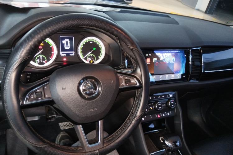 Used Skoda Kodiaq 2018 Facelifted TSI330 5-Seater Two-Wheel-Drive Luxury Enjoyment Edition
