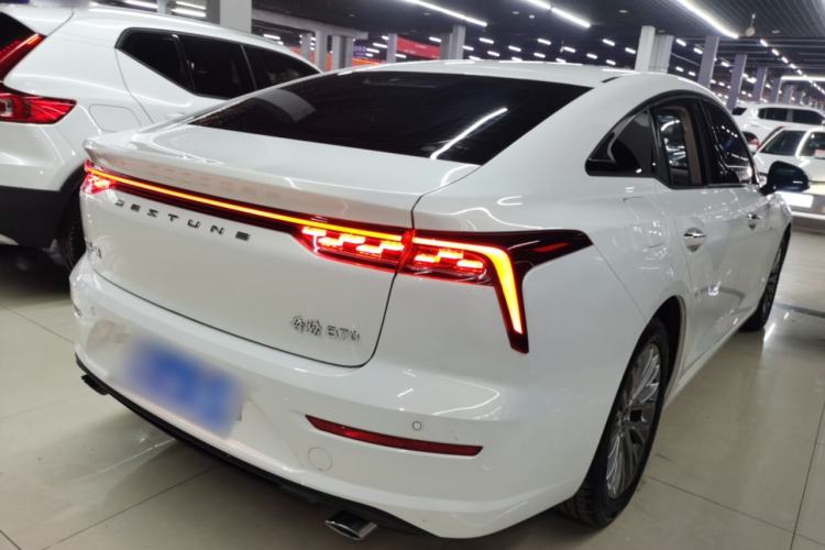 Used Bestune B70 2022 Third Generation 1.5T Automatic Enjoyment Version Rear Right 45 Deg