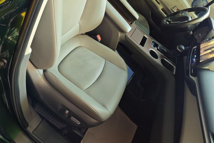 Used Toyota Sienna 2021 2.5L Hybrid Luxury Edition