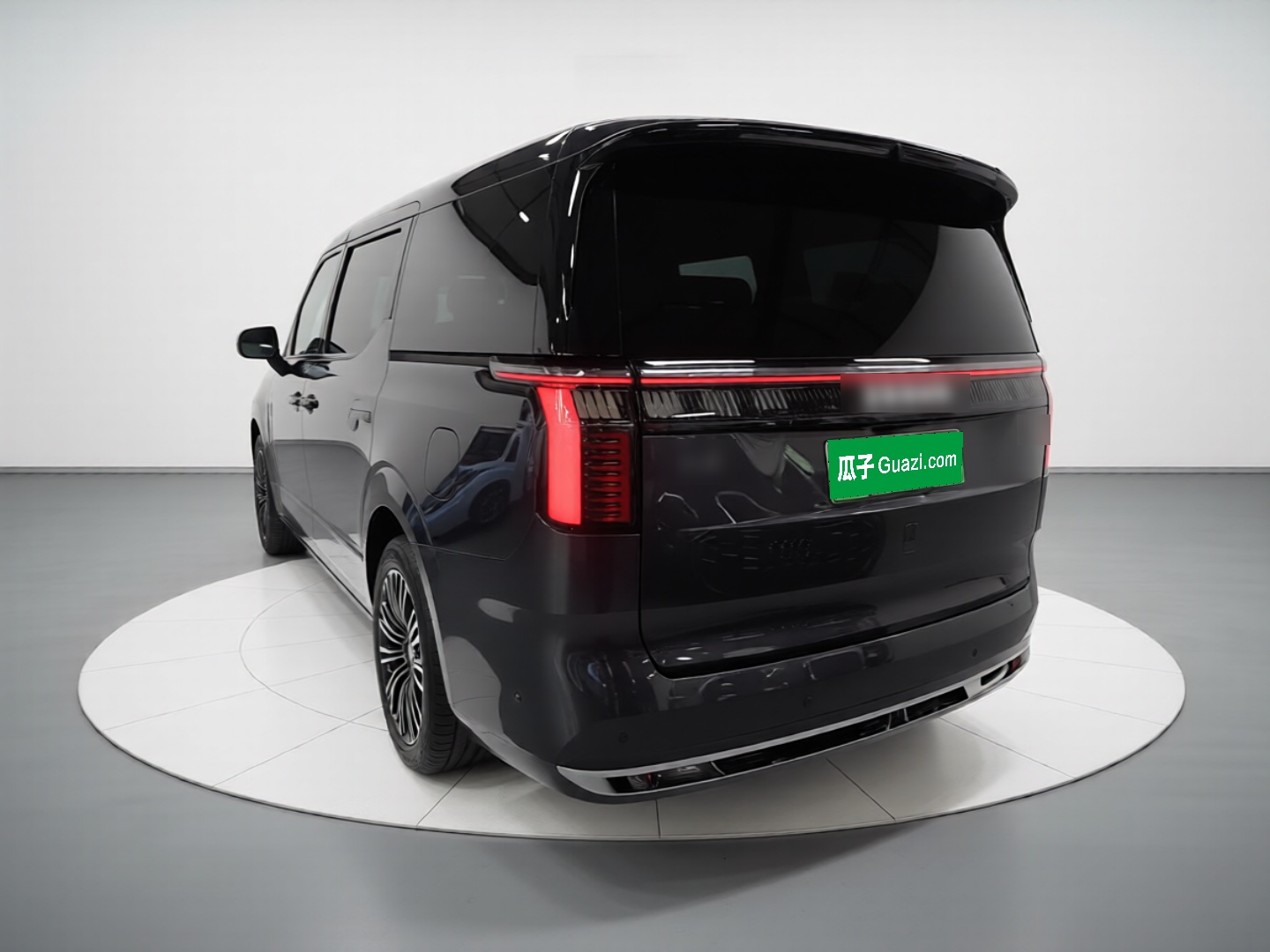 Zeekr 009 2024 7-Seater Walk-Through Version Four-Wheel Drive 108 kWh — снимка 4