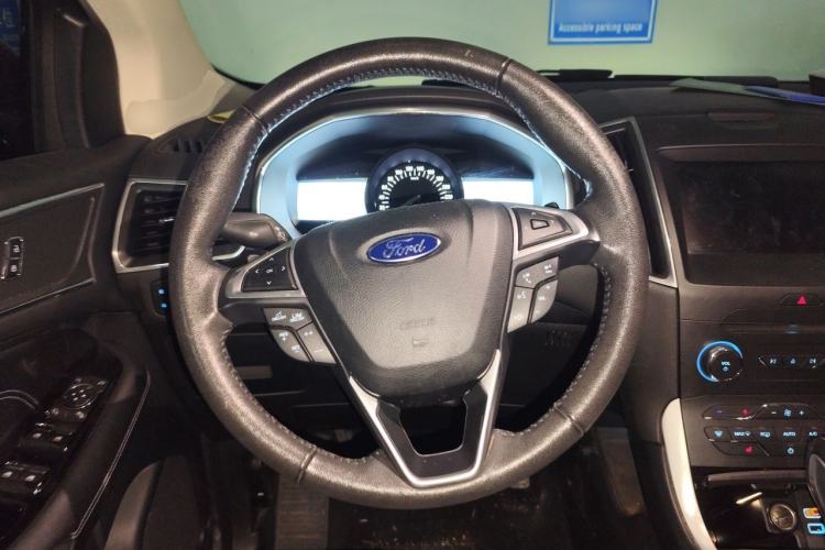 Used Ford Edge 2016 EcoBoost 245 Two-Wheel-Drive Titanium 7-Seater
