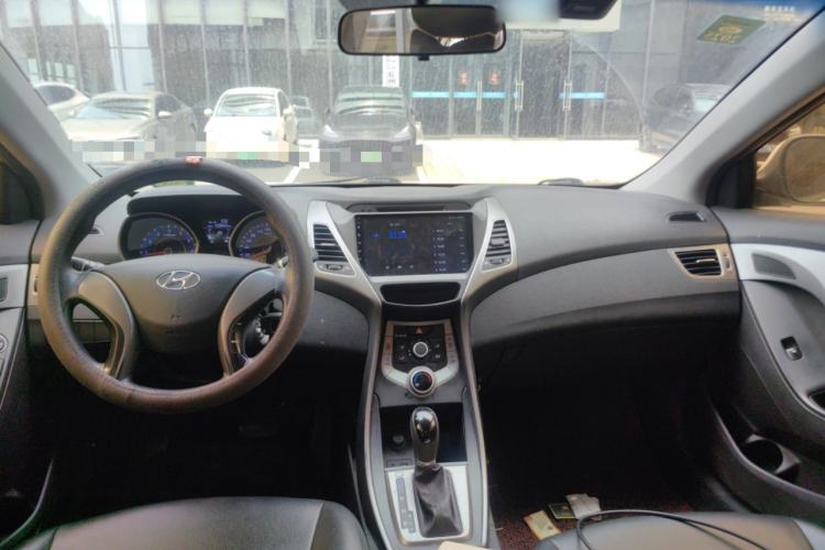 Used Hyundai Elantra (5th Generation / Langdong) 2016 1.6L Automatic Smart Version
