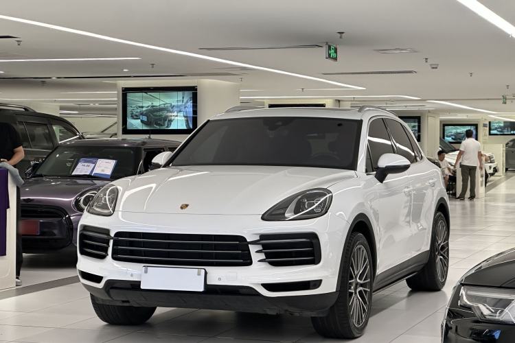 Used Porsche Cayenne 2018 Cayenne 3.0T Front Left 45 Deg