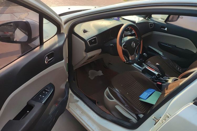 Used Dongfeng Aeolus L60 2015 1.8L Manual New Enjoyment Version