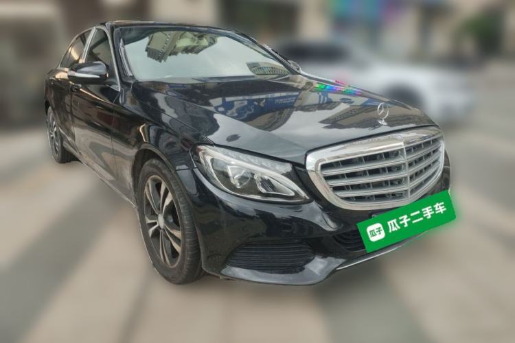 Used Mercedes-Benz C-Class 2015 C 200 L Front Right 45 Deg