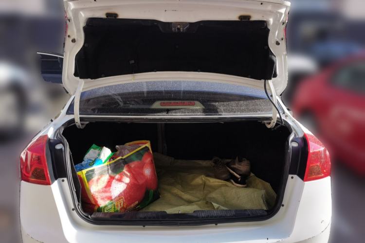 Used Buick Excelle 2015 1.5L Automatic Classic Model
