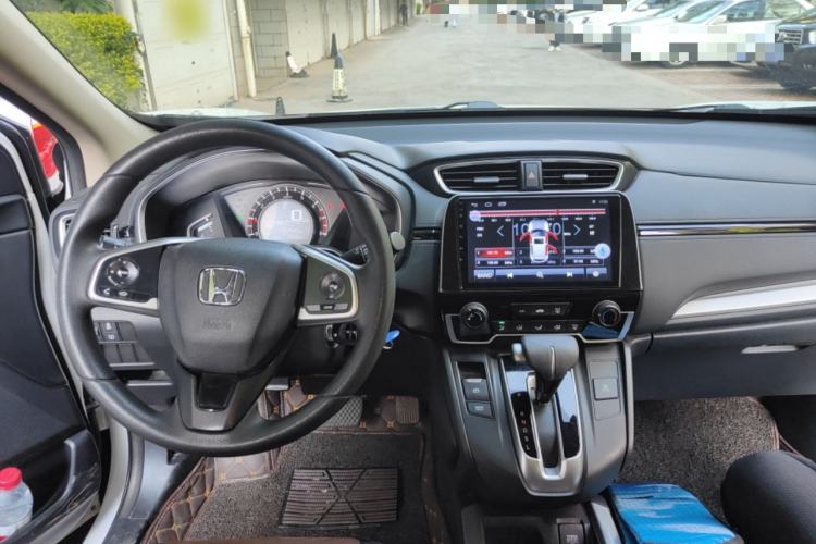 Used Honda CR-V 2017 240TURBO CVT 2WD Comfort Version Center Console