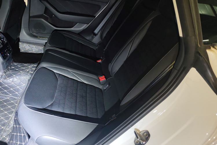 Used Volkswagen FAW-Volkswagen CC 2023 Hunting Vehicle 380TSI Hunter's Heart Edition