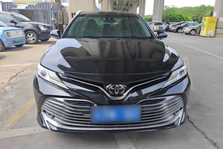 Used Toyota Camry 2018 2.0G Luxury Edition
