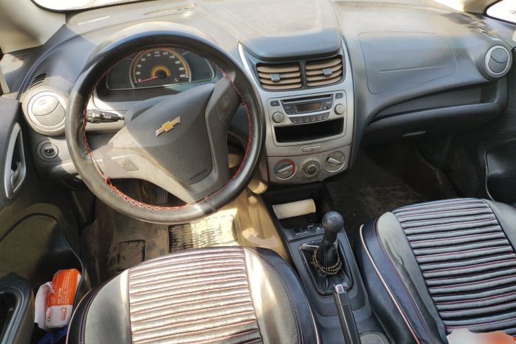 Used Chevrolet Sail 2013 Sedan 1.4L Manual - Youyi Happiness Edition Center Console
