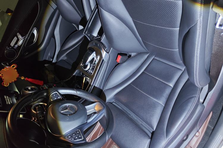 Used Mercedes-Benz GLC 2019 GLC 260 4MATIC Dynamic Edition Left Front Seat