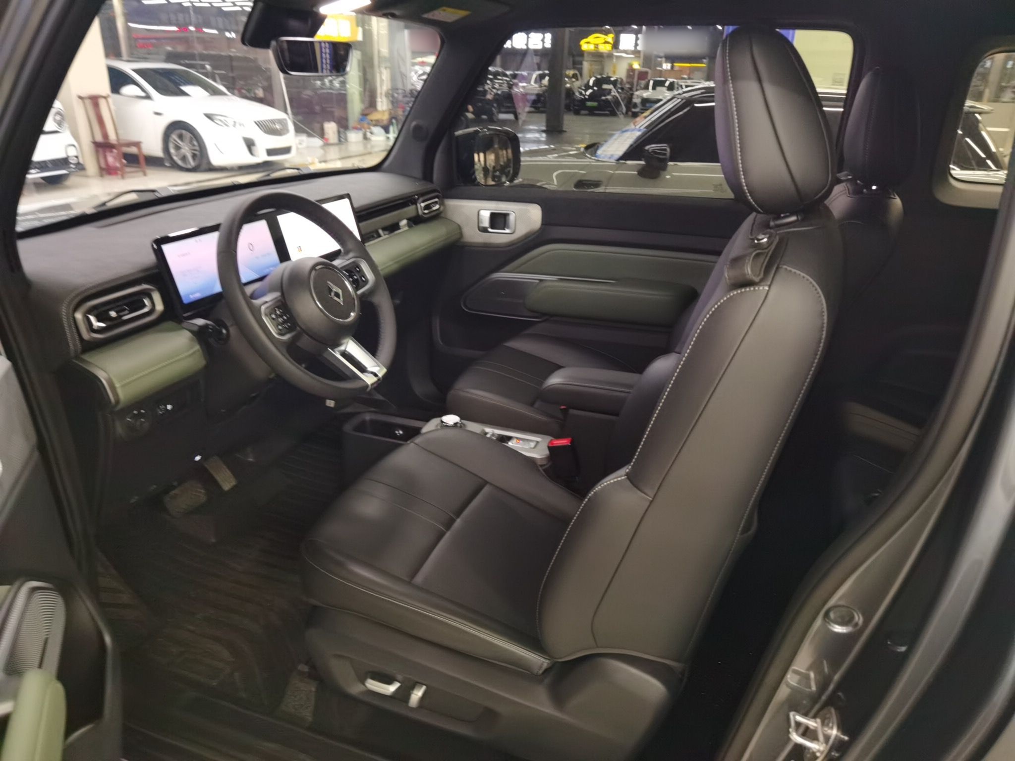 Переднее сиденье в автомобиле