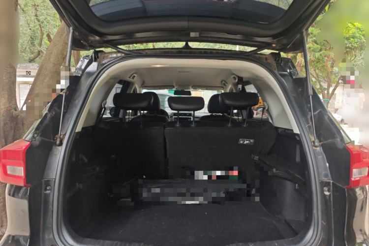 Used Haval M6 2017 1.5T Automatic Two-Wheel Drive Urban Model Trunk