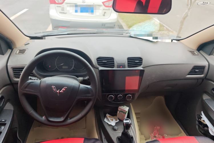 Used Wuling Hongguang 2014 1.5L S Standard Version