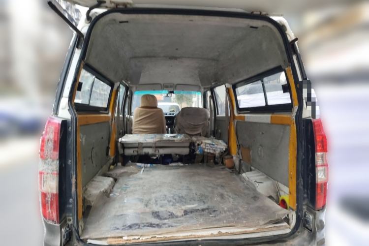 Used Jinbei New Hiace X30L 2016 1.3L Wealth Edition Van DLCG12 Trunk