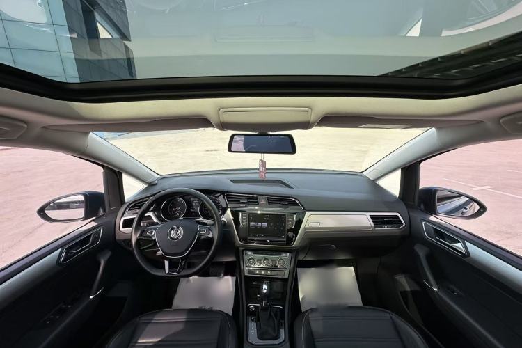 Used Volkswagen Touran 2018 Volkswagen Touran L 280TSI DSG Comfort Edition 7-seater