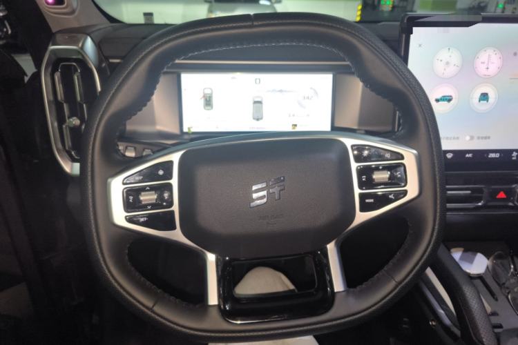 Used JETOUR Traveler 2025 1.5TD DCT Two-Wheel Drive Exploration+ Steering Wheel