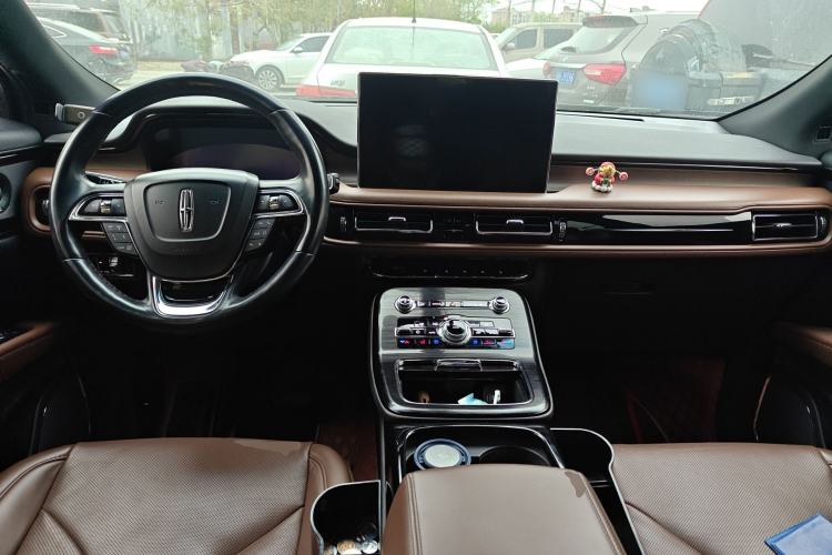 Used Lincoln Nautilus 2021 2.0T Four-Wheel Drive Luxury Edition Center Console