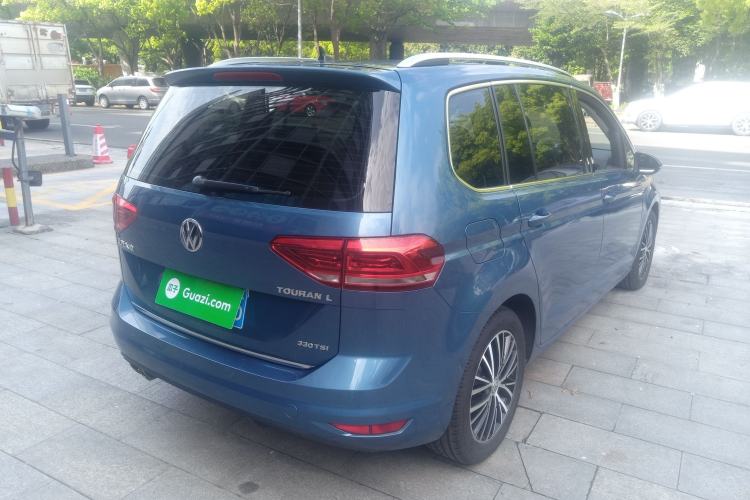 Used Volkswagen Touran 2016 Volkswagen Touran L 330TSI DSG Luxury Edition