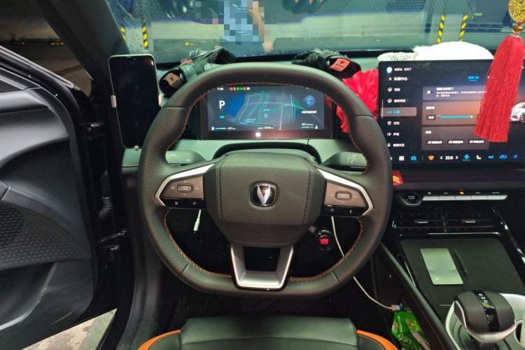 Used CHANGAN UNI-V 2025 Model Third-Generation 1.5T 500Bar Prestige Edition
