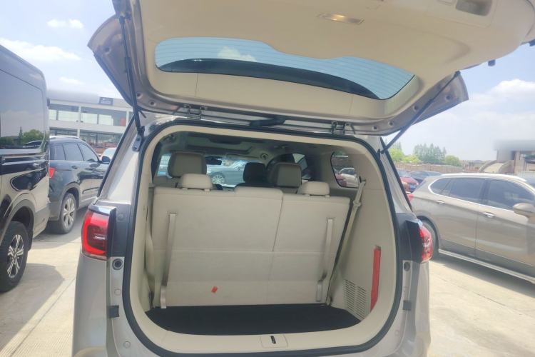 Used Buick GL8 2022 ES Landtrek 653T Luxury Edition