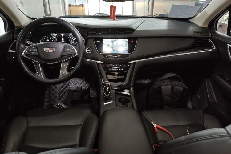 Used Cadillac XT5 2018 25T Luxury Model
